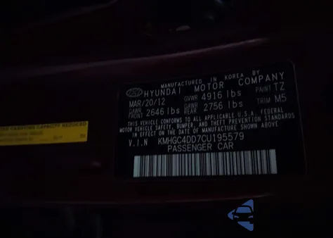 2012 Hyundai Genesis 3.8 z USA, uszkodzony, nr VIN KMHGC4DD7CU195579